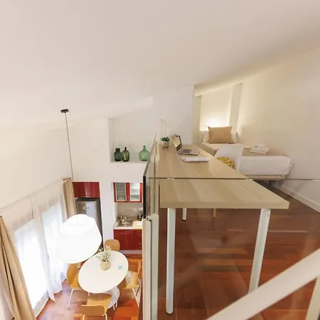 Bravissimo Placa Catalunya 2-1, Duplex * ジローナ