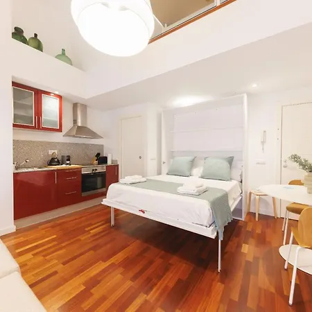 Bravissimo Placa Catalunya 2-1, Duplex * ジローナ